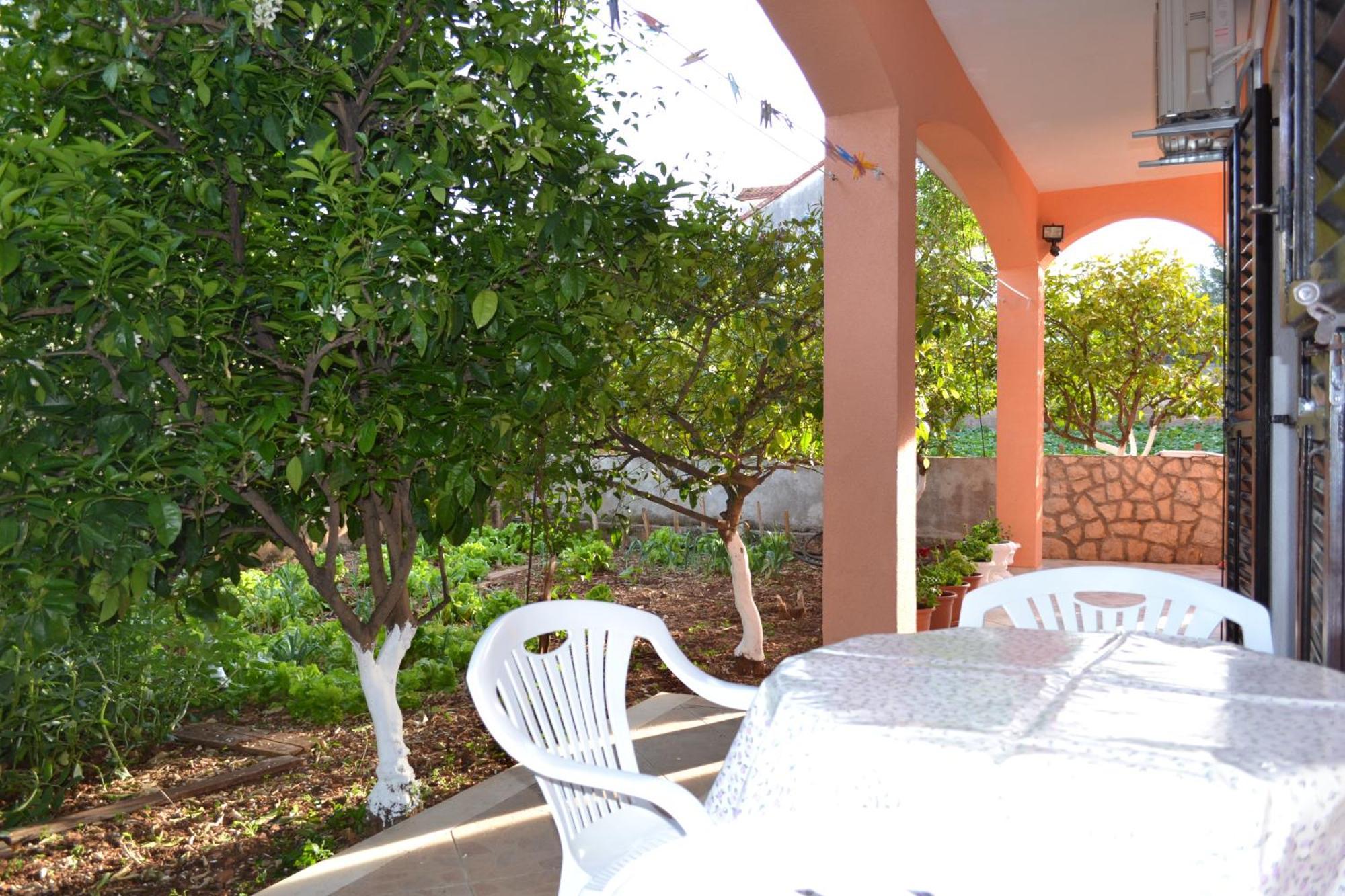 Apartments Ivanka Trogir Exterior photo